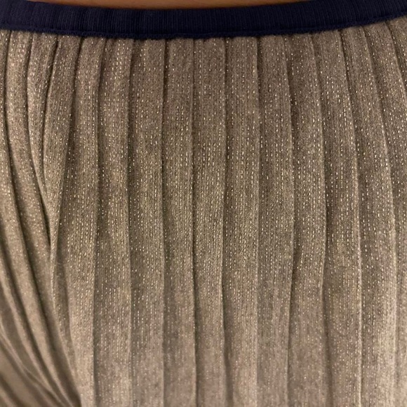 Cute midi/mini skirt💖 - Picture 2 of 2